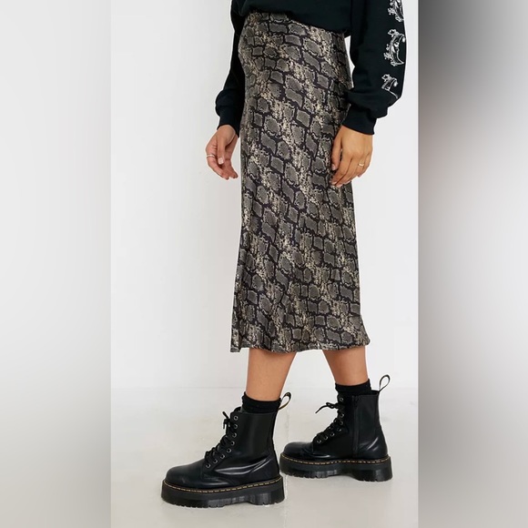 Urban Outfitters Snake Midi Skirt - Picture 4 of 5